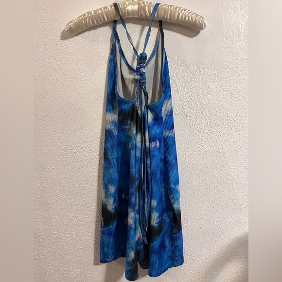 🎁*Cute Blue/Black Tie-Dye Ribbed Sleeveless Romper - Picture 3 of 5